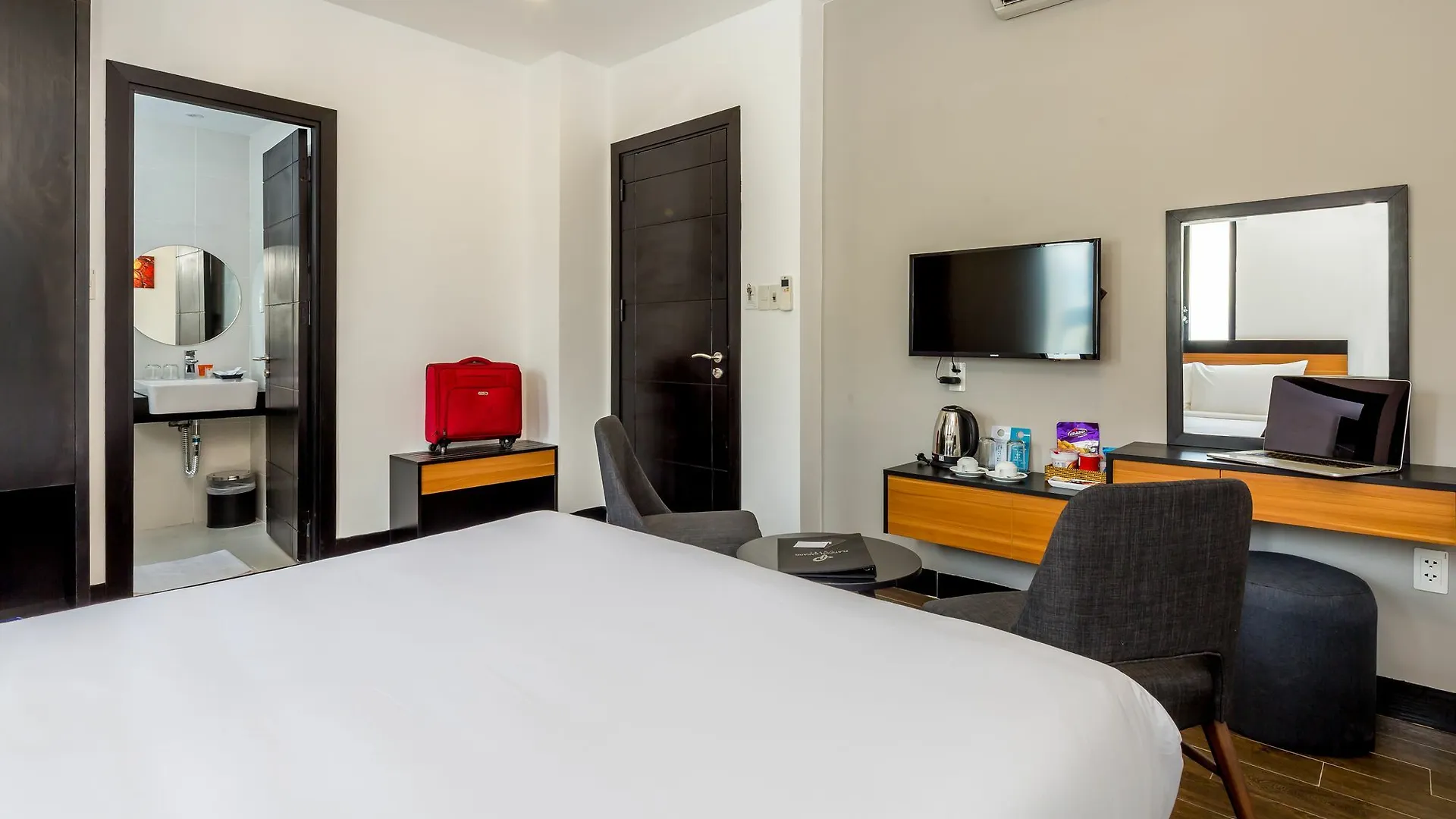 ***  Platinum Danang Hotel Vietnam